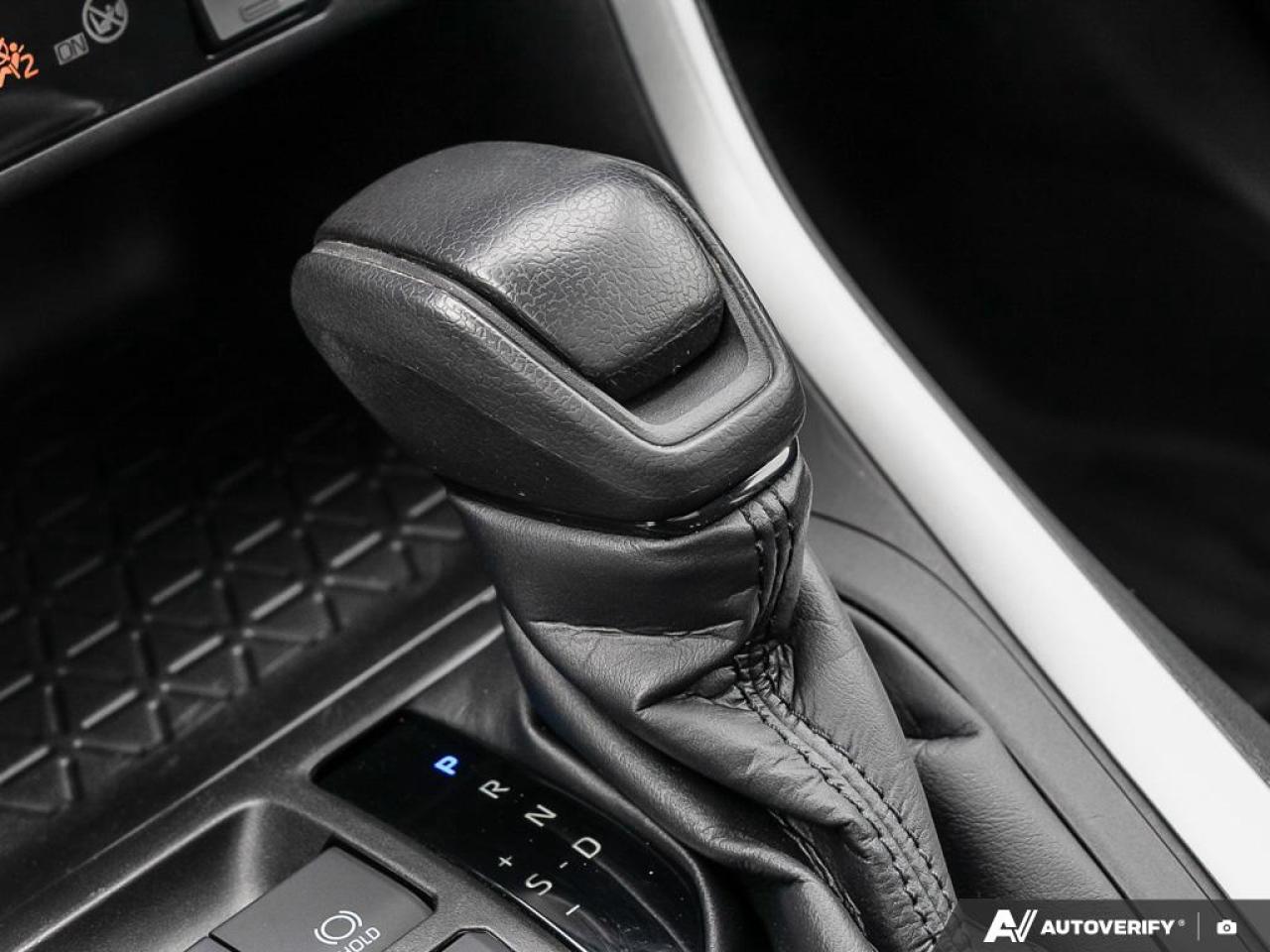 2022 Toyota RAV4 XLE FRONT DUAL A/C | KEYLESS ENTRUY | POWER MOONROOF | Photo