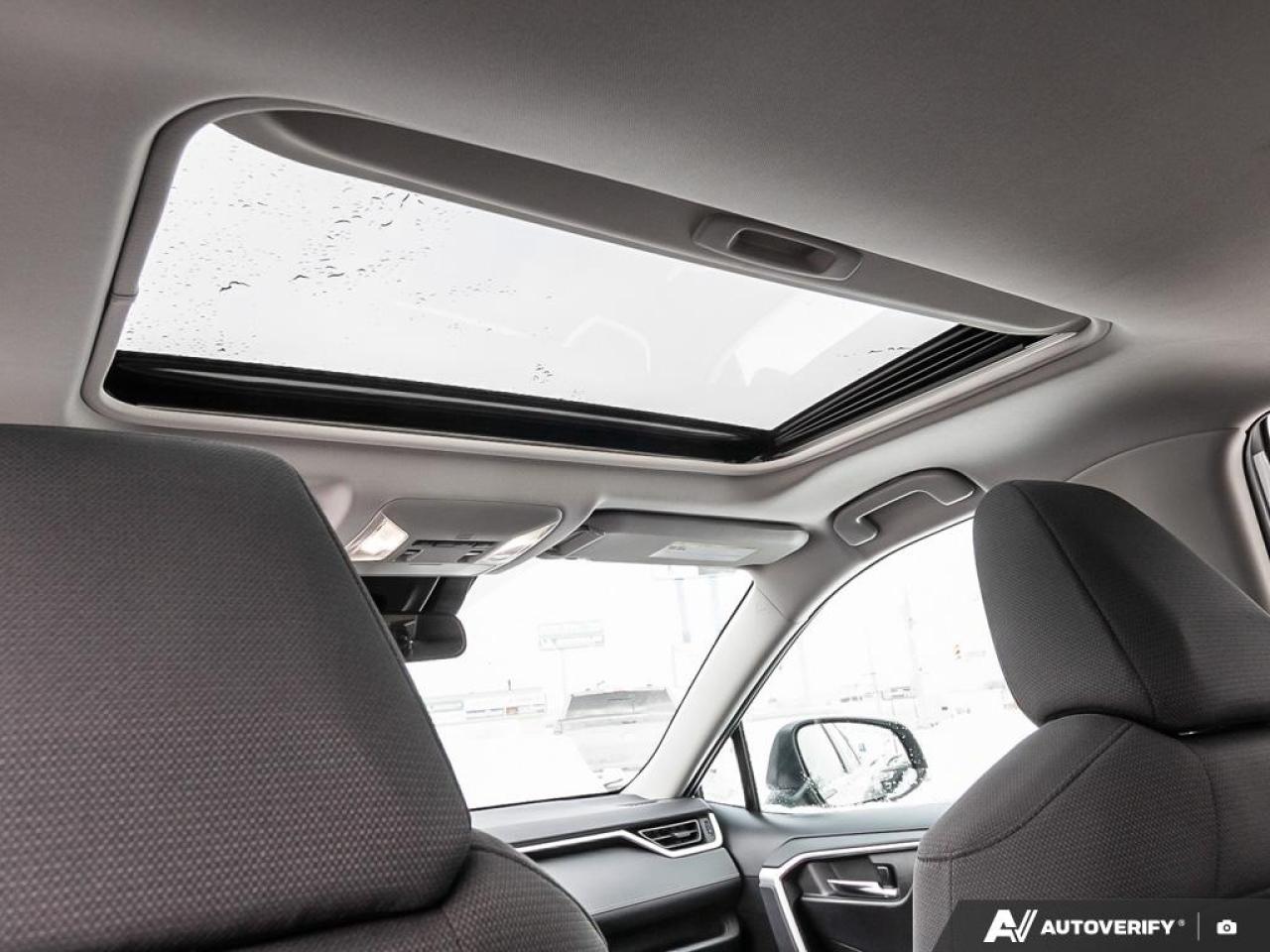 2022 Toyota RAV4 XLE FRONT DUAL A/C | KEYLESS ENTRUY | POWER MOONROOF | Photo