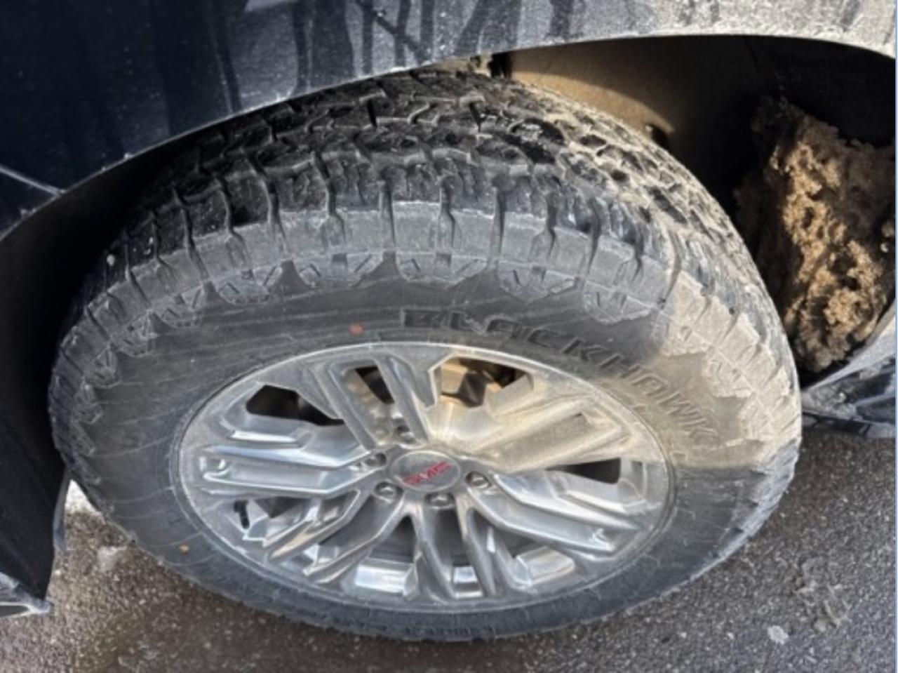 2023 GMC Yukon SLT 4SA|LUX PKG|PREMIUM PKG|NO ACCIDENTS|1 OWNER|NAV Photo