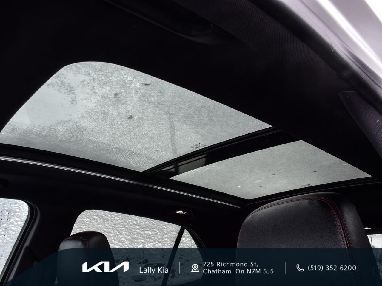 2023 Chevrolet Equinox RS New Arrival | Low KMs | Clean CarFax | Heated Seats Photo