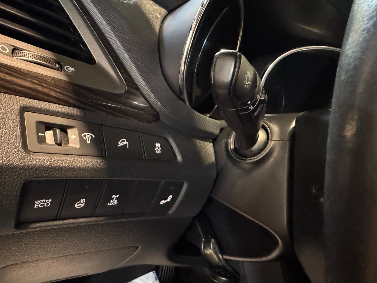 2016 Hyundai Santa Fe Sport Limited Adventure Edition Photo