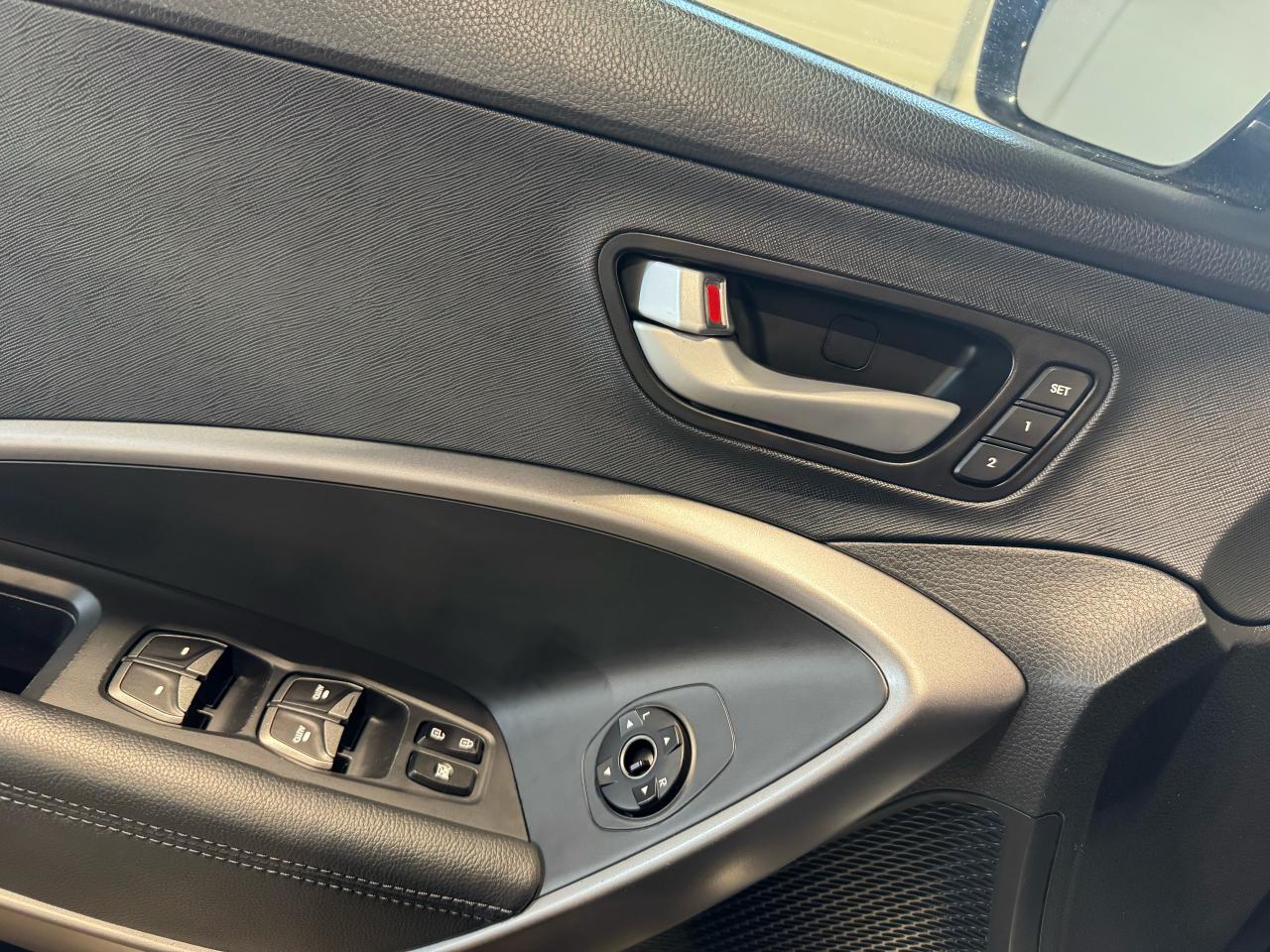 2016 Hyundai Santa Fe Sport Limited Adventure Edition Photo