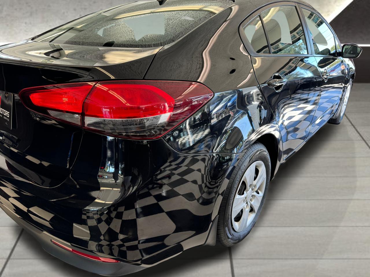 2017 Kia Forte LX+Camera+Heated Seats+ApplePlay+CLEAN CARFAX Photo103