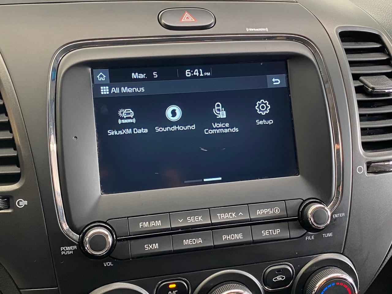 2017 Kia Forte LX+Camera+Heated Seats+ApplePlay+CLEAN CARFAX Photo96