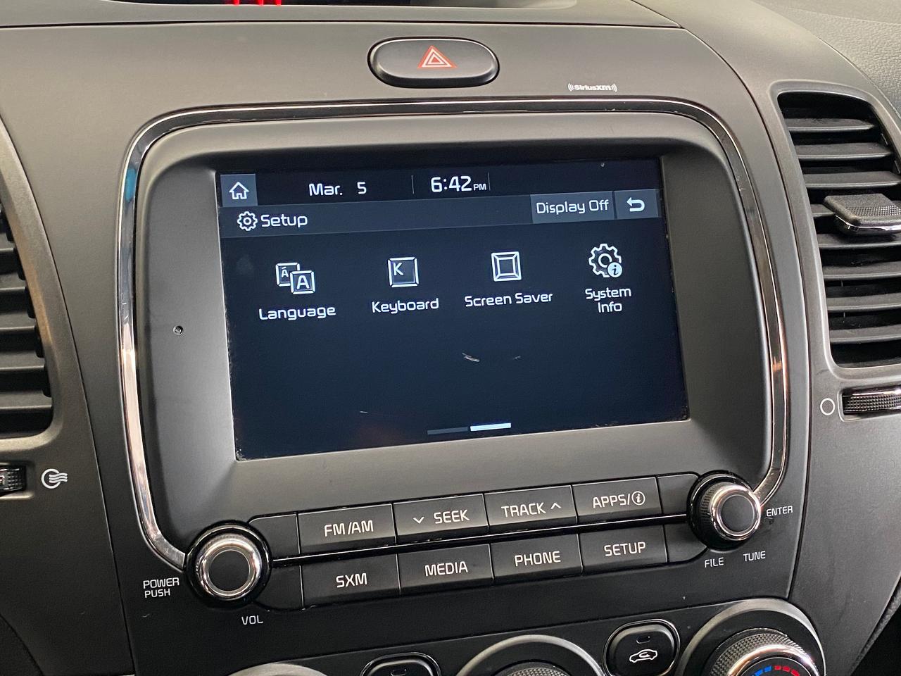 2017 Kia Forte LX+Camera+Heated Seats+ApplePlay+CLEAN CARFAX Photo98