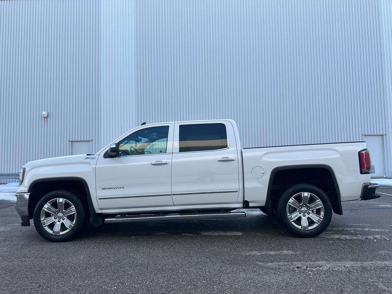2016 GMC Sierra 1500 4WD Crew Cab SLT Z 71 Full Jam ( SOLD UNIT ) Photo