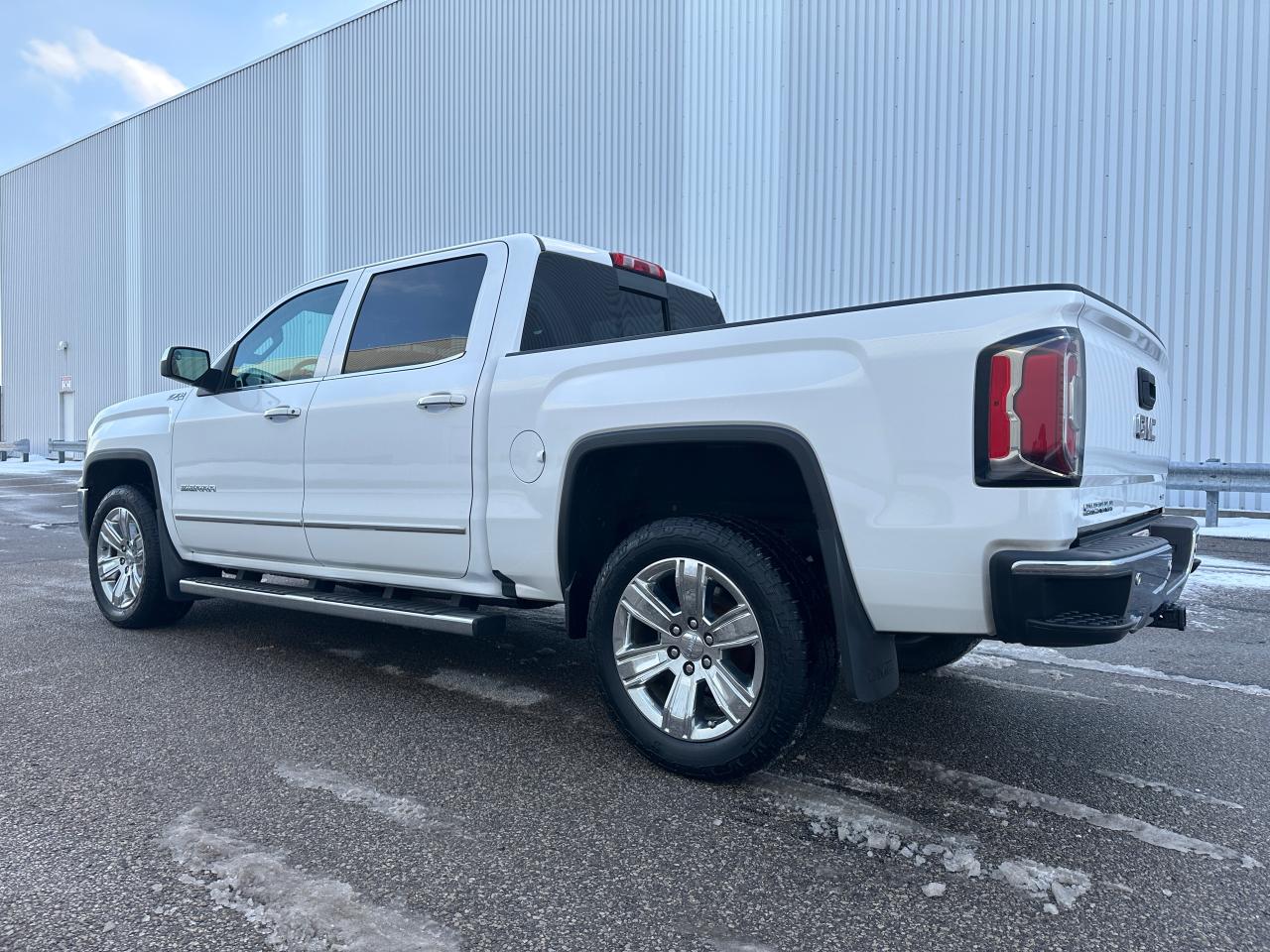 2016 GMC Sierra 1500 4WD Crew Cab SLT Z 71 Full Jam Photo4