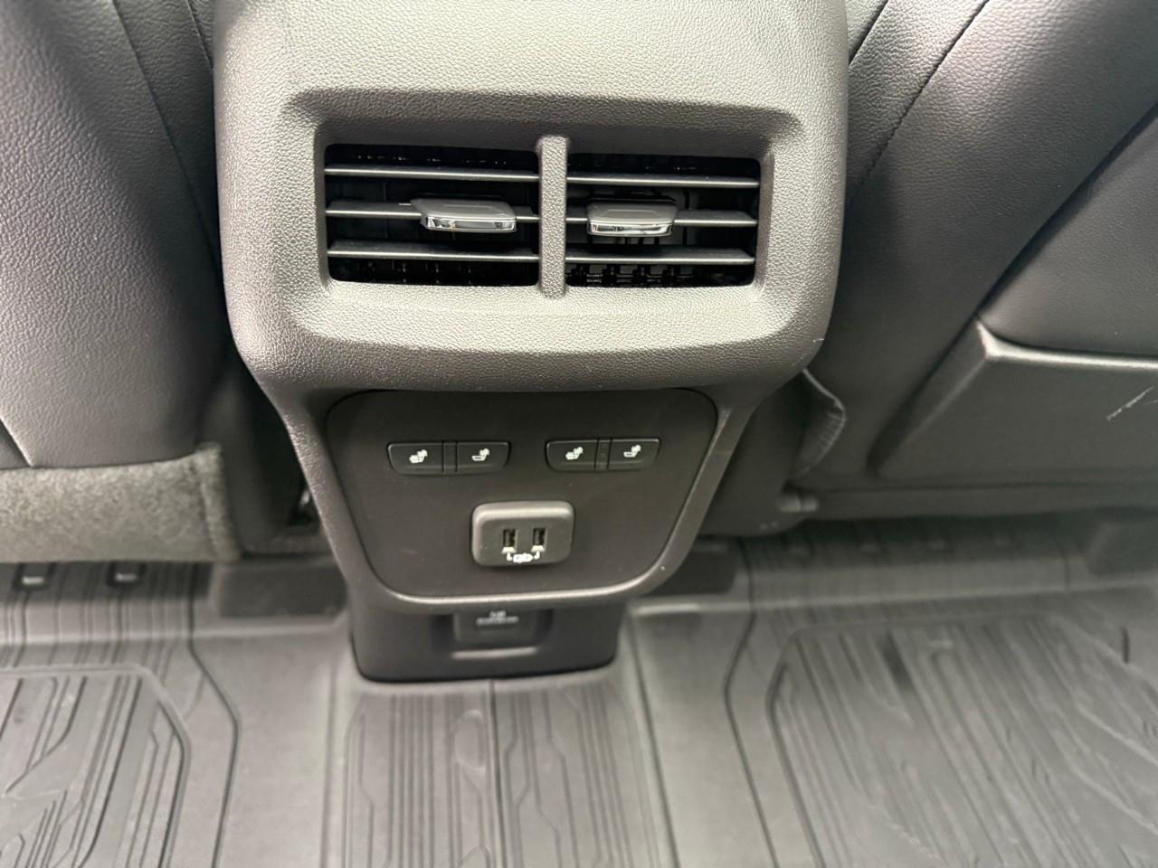 2024 GMC Terrain Denali 4dr All-Wheel Drive Photo