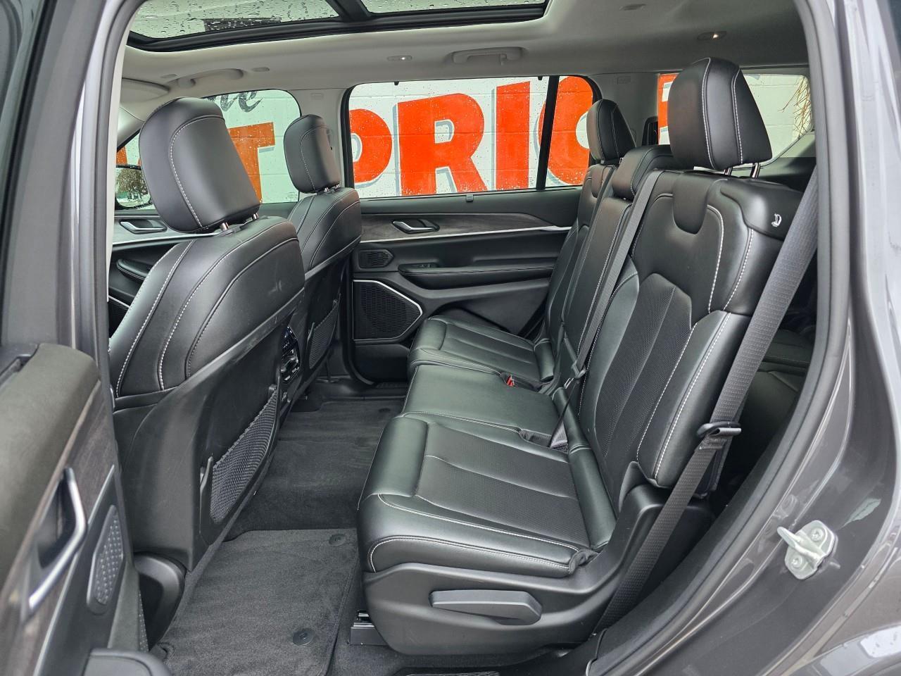 2024 Jeep Grand Cherokee L Limited 4dr 4x4 Photo