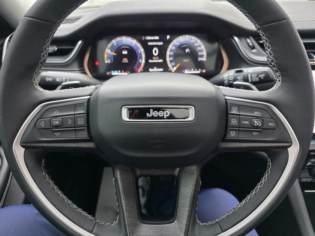 2024 Jeep Grand Cherokee L Limited 4dr 4x4 Photo