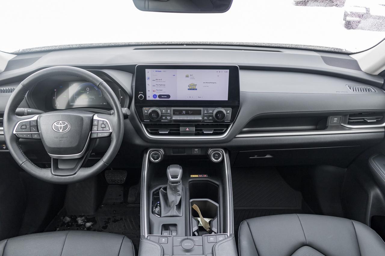 2025 Toyota Grand Highlander Hybrid XLE 4dr All-Wheel Drive Photo