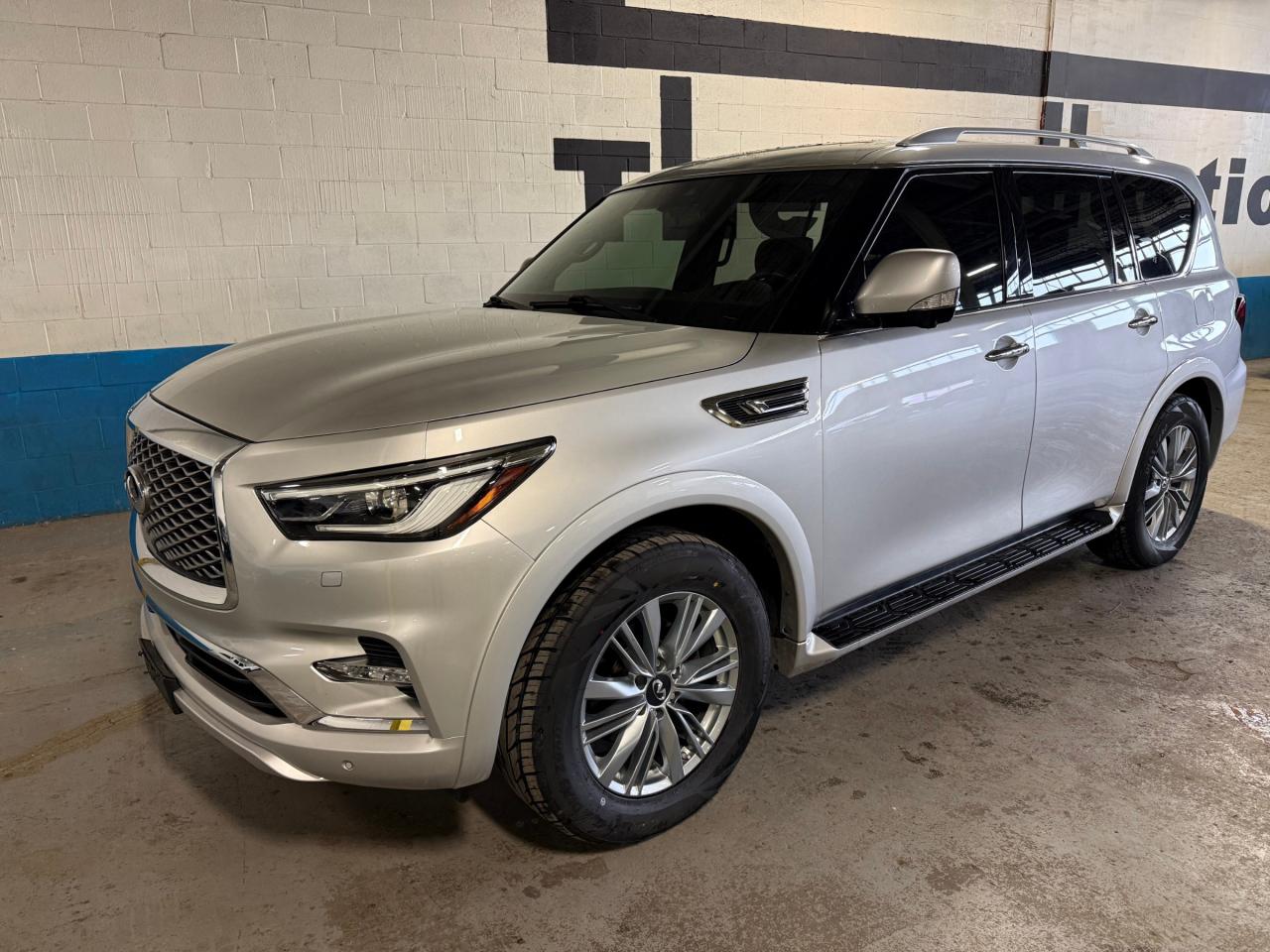 2021 Infiniti QX80 ProACTIVE 7 Passenger 4dr 4x4 Photo2