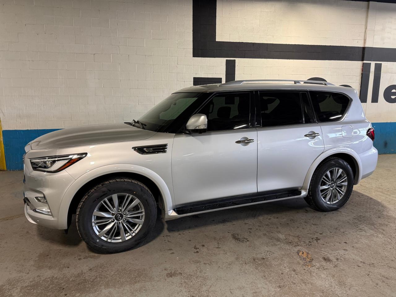 2021 Infiniti QX80 ProACTIVE 7 Passenger 4dr 4x4 Photo