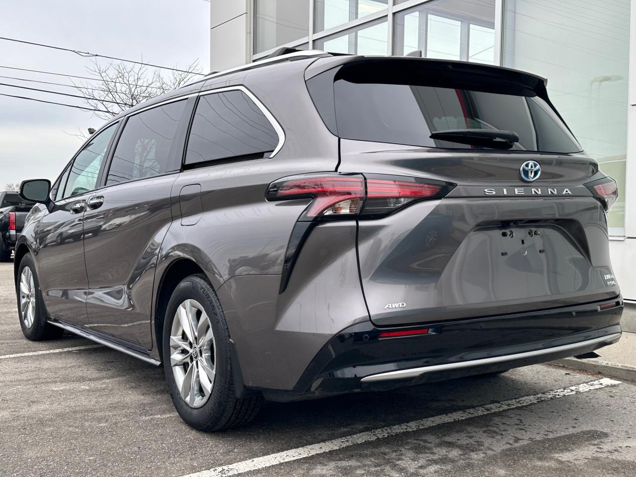 2024 Toyota Sienna Limited 7-Passenger 4dr All-Wheel Drive Passenger Van Photo