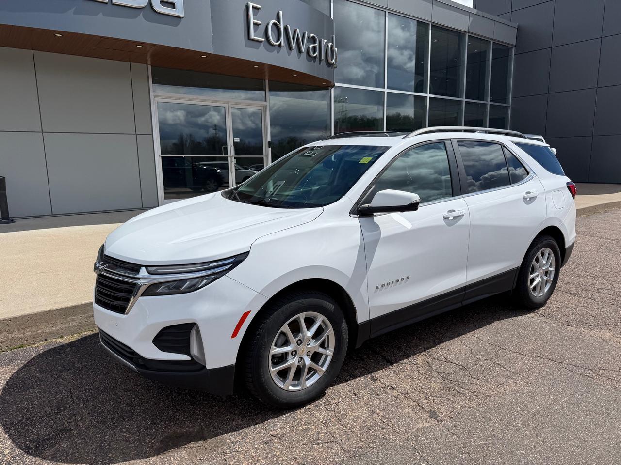 2022 Chevrolet Equinox LT w/1LT All-Wheel Drive Photo