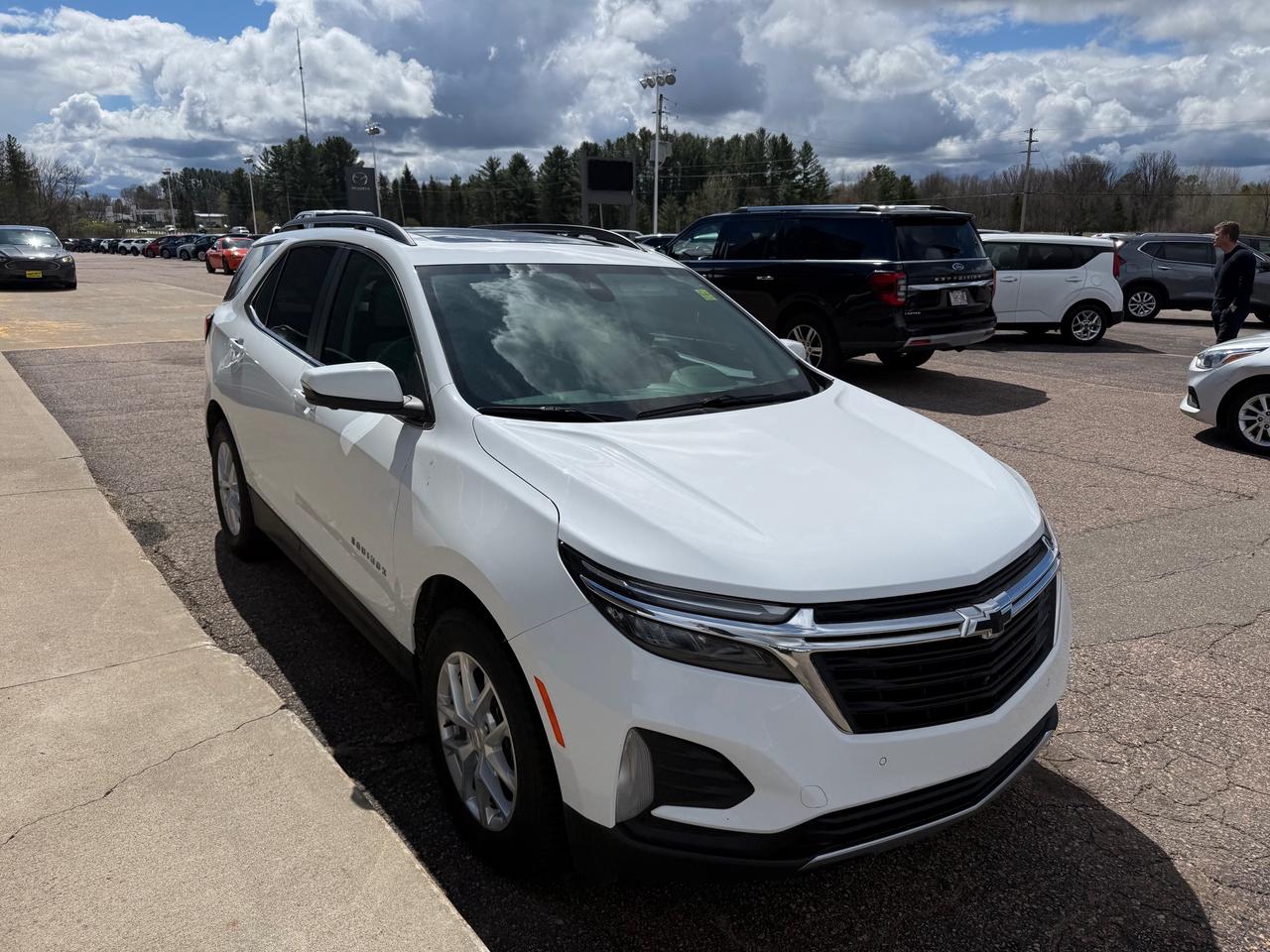 2022 Chevrolet Equinox LT w/1LT All-Wheel Drive Photo