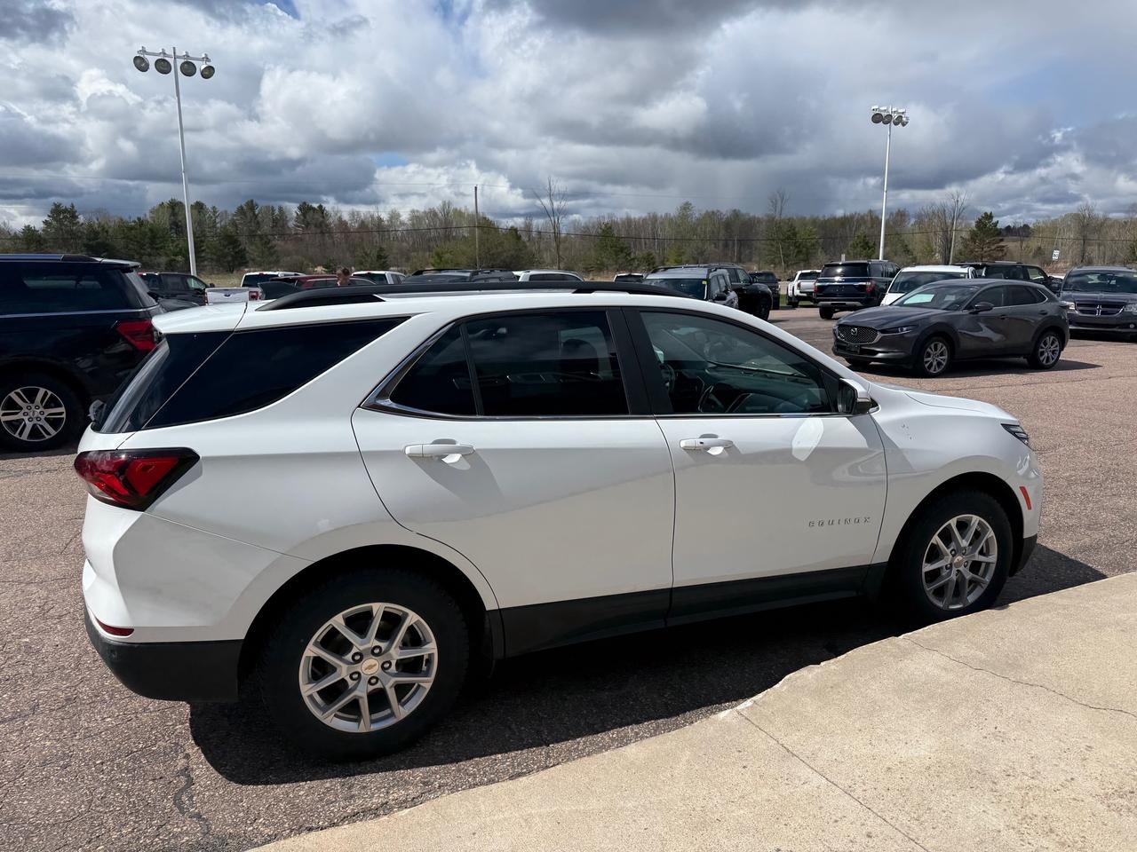 2022 Chevrolet Equinox LT w/1LT All-Wheel Drive Photo