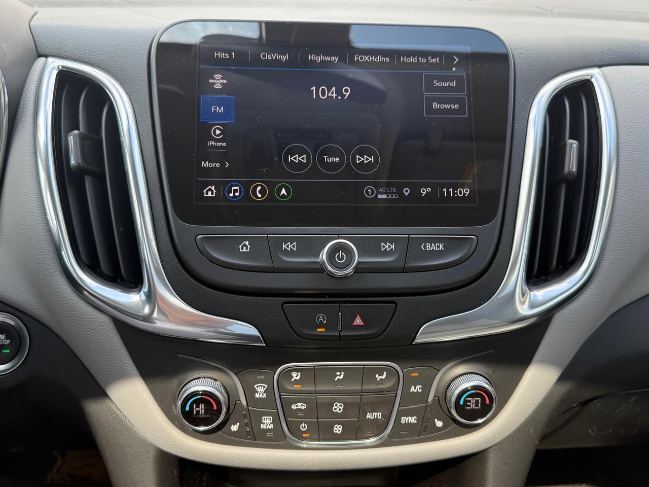 2022 Chevrolet Equinox LT w/1LT All-Wheel Drive Photo