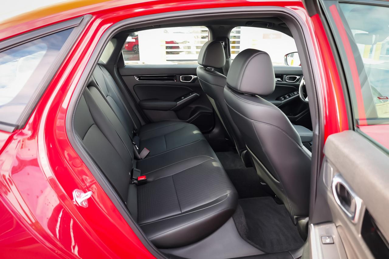 2025 Honda Civic Hybrid Sport Touring 4dr Sedan Photo