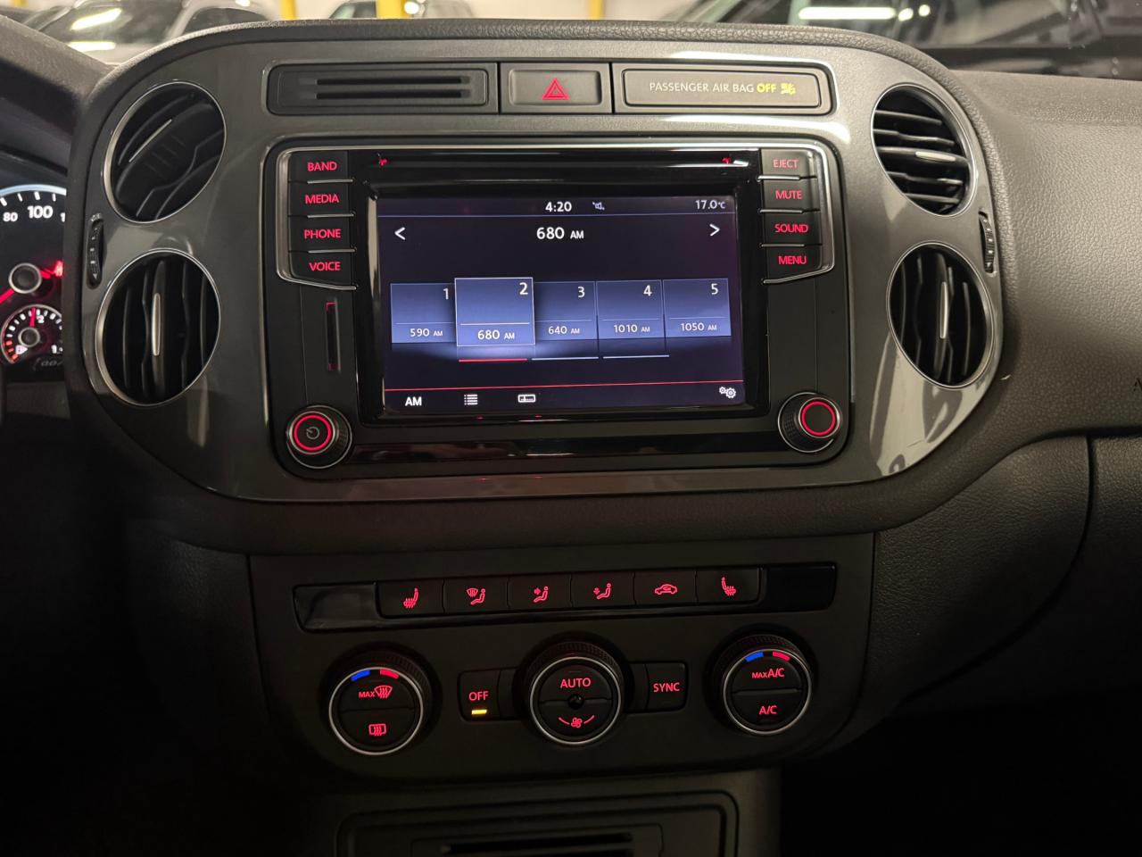 2017 Volkswagen Tiguan Comfortline 4dr All-wheel Drive 4MOTION Photo