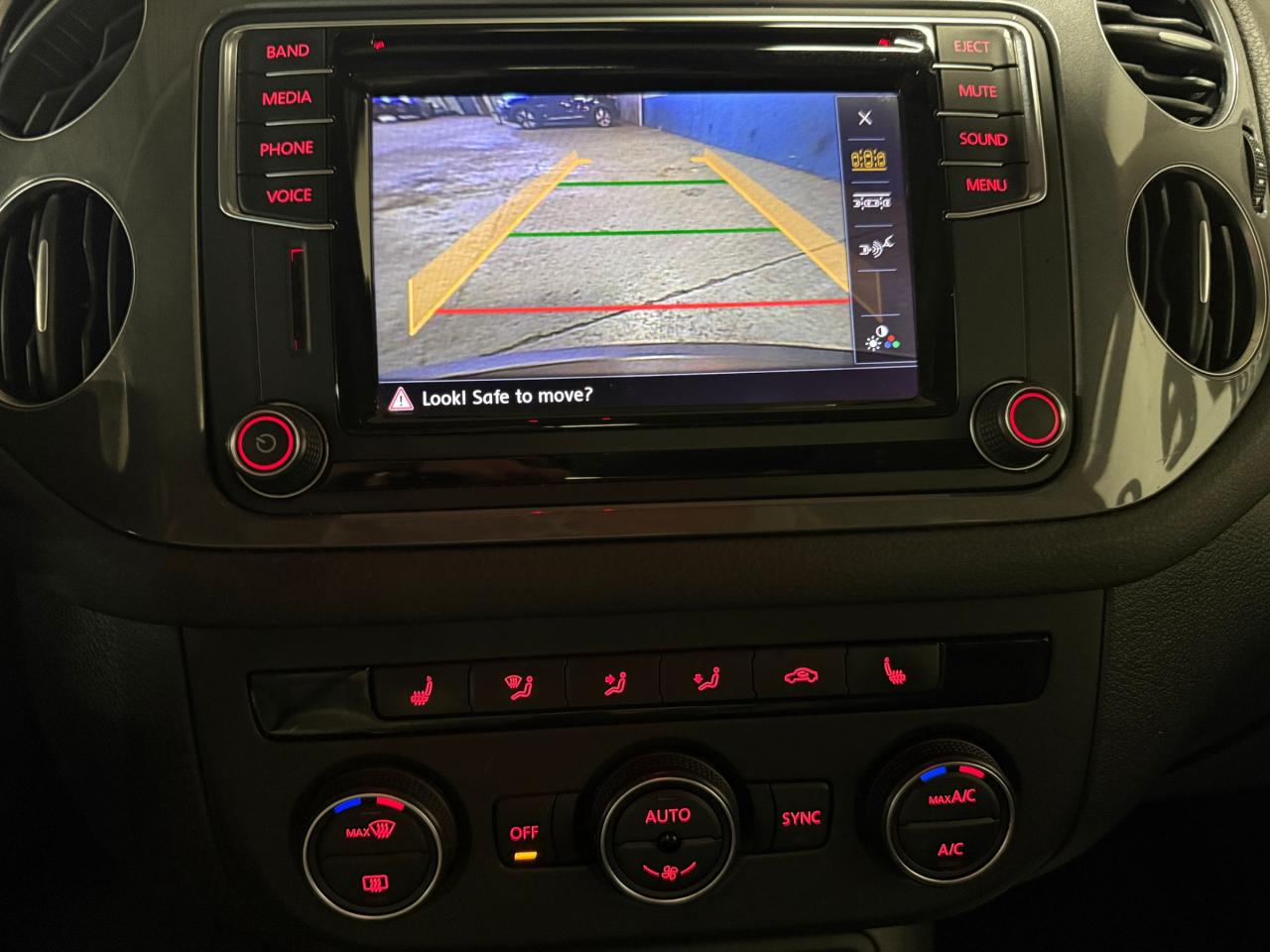 2017 Volkswagen Tiguan Comfortline 4dr All-wheel Drive 4MOTION Photo