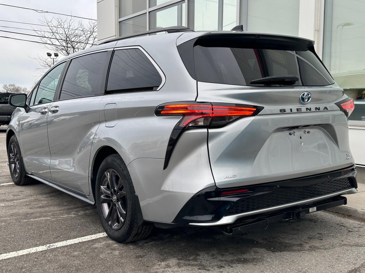 2024 Toyota Sienna XSE 7-Passenger 4dr All-Wheel Drive Passenger Van Photo4
