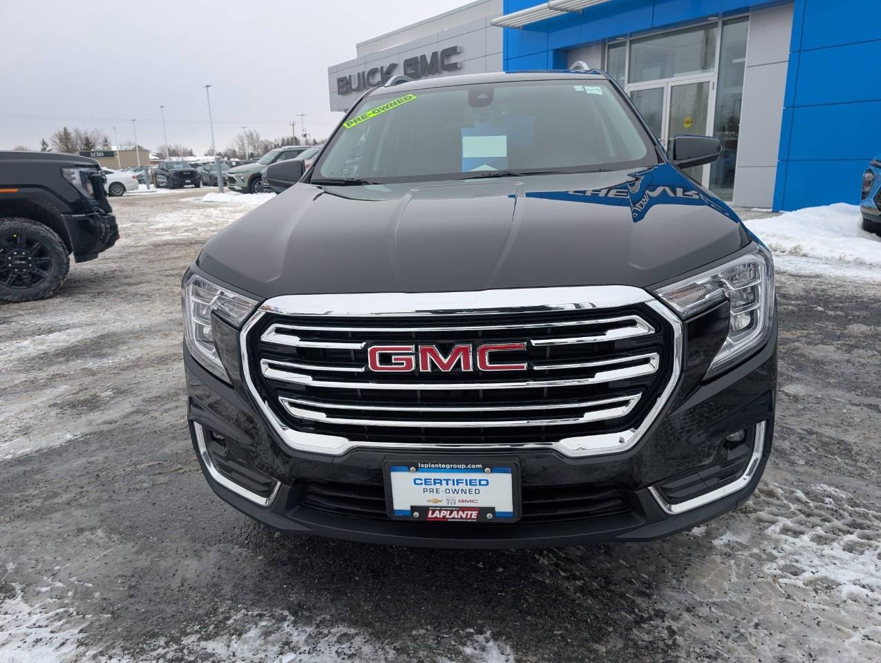 2023 GMC Terrain AWD SLT Photo4