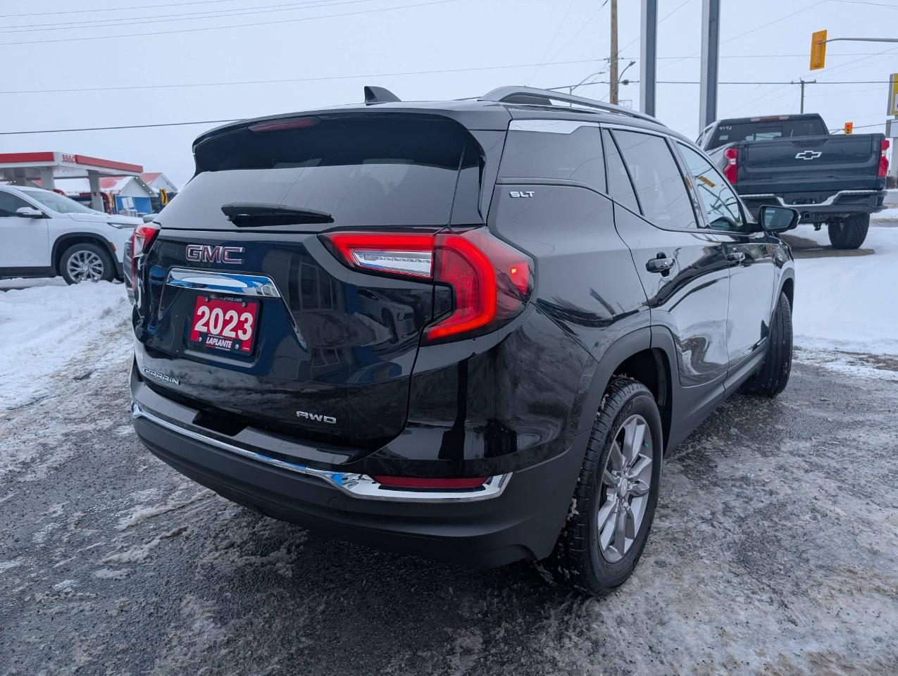 2023 GMC Terrain AWD SLT Photo