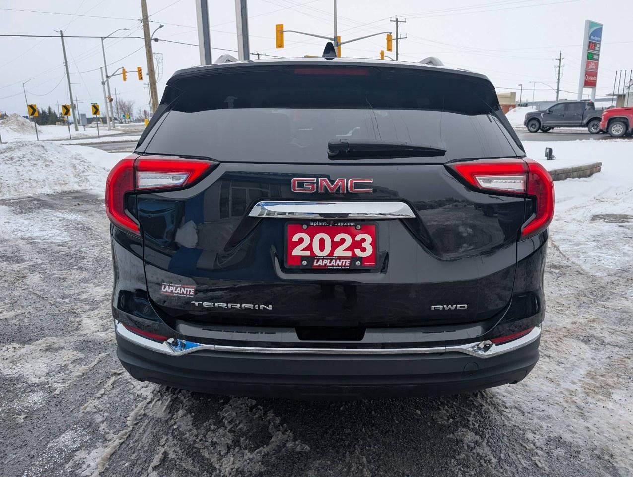 2023 GMC Terrain AWD SLT Photo