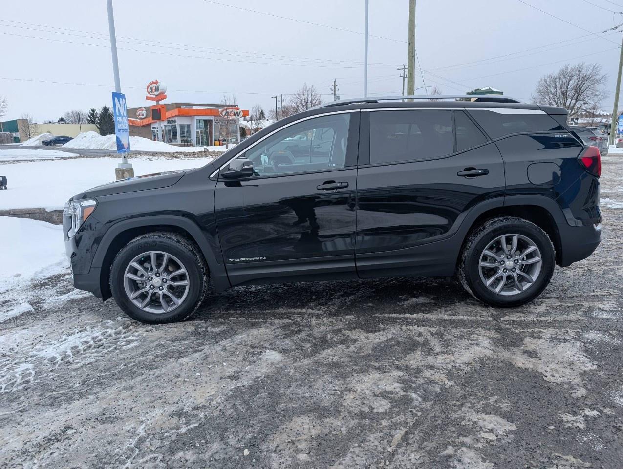 2023 GMC Terrain AWD SLT Photo