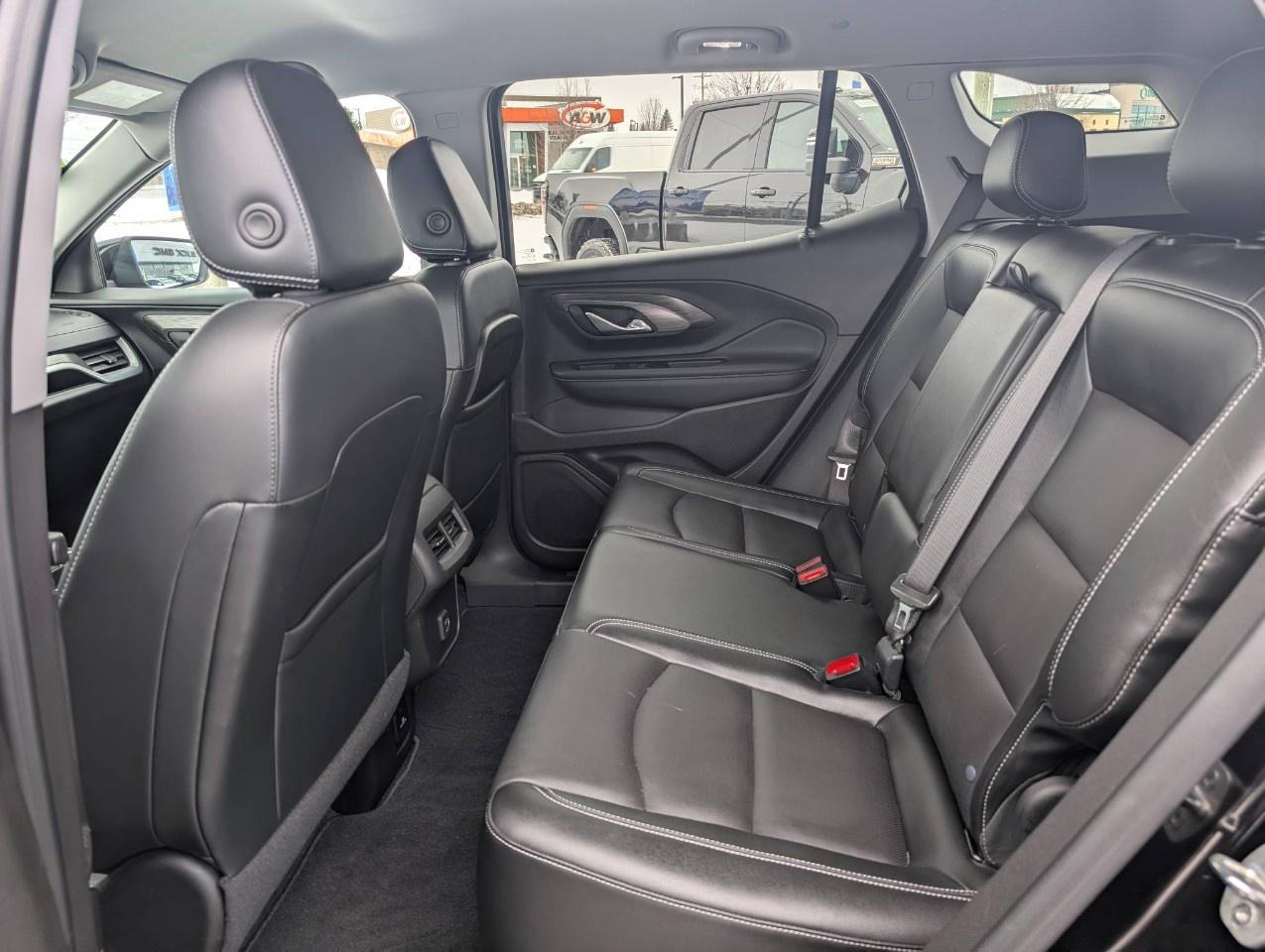 2023 GMC Terrain AWD SLT Photo