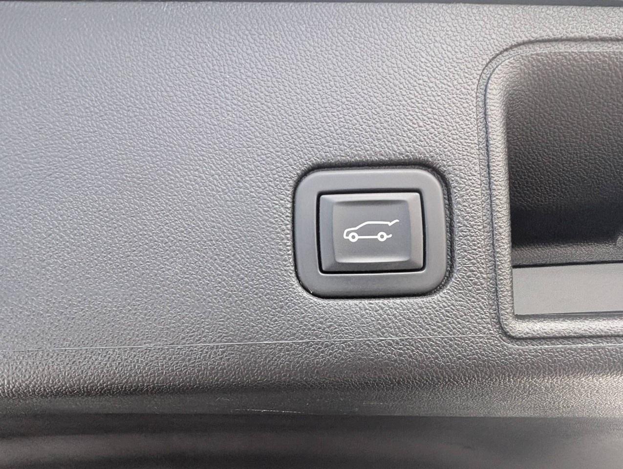 2023 GMC Terrain AWD SLT Photo