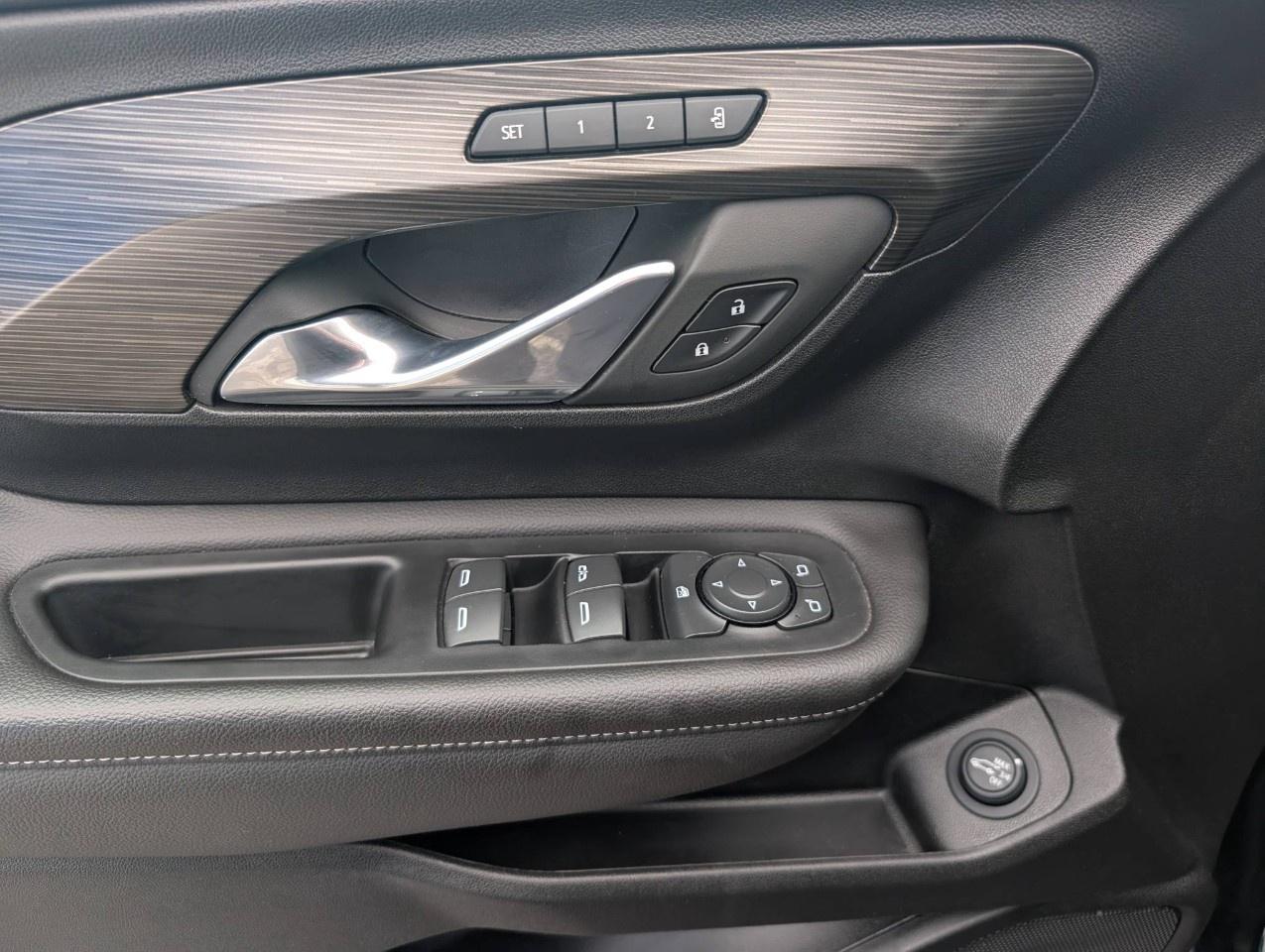 2023 GMC Terrain AWD SLT Photo