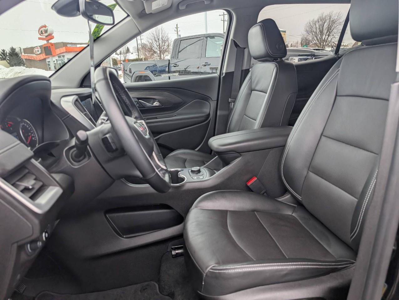 2023 GMC Terrain AWD SLT Photo