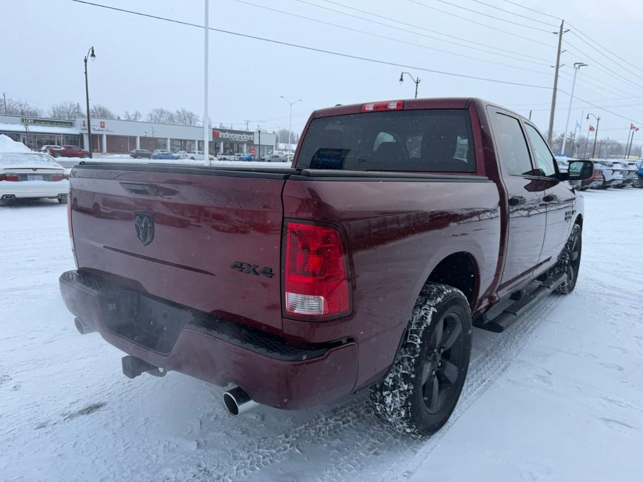 2019 RAM 1500 Classic EXPRESS 4X4 CREW CAB 5'7" BOX Photo3