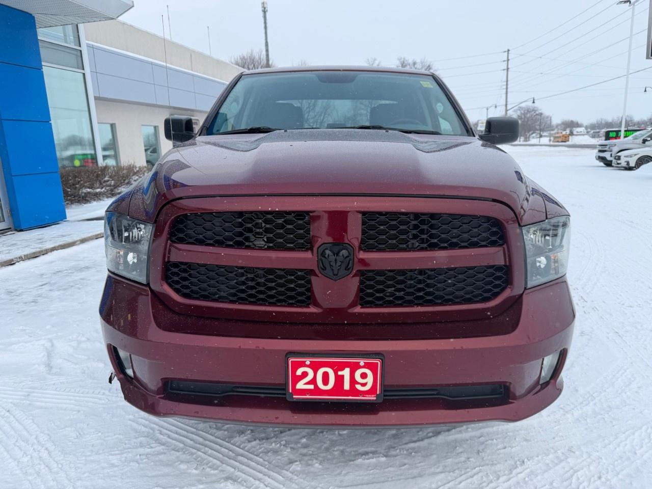 2019 RAM 1500 Classic EXPRESS 4X4 CREW CAB 5'7" BOX Photo