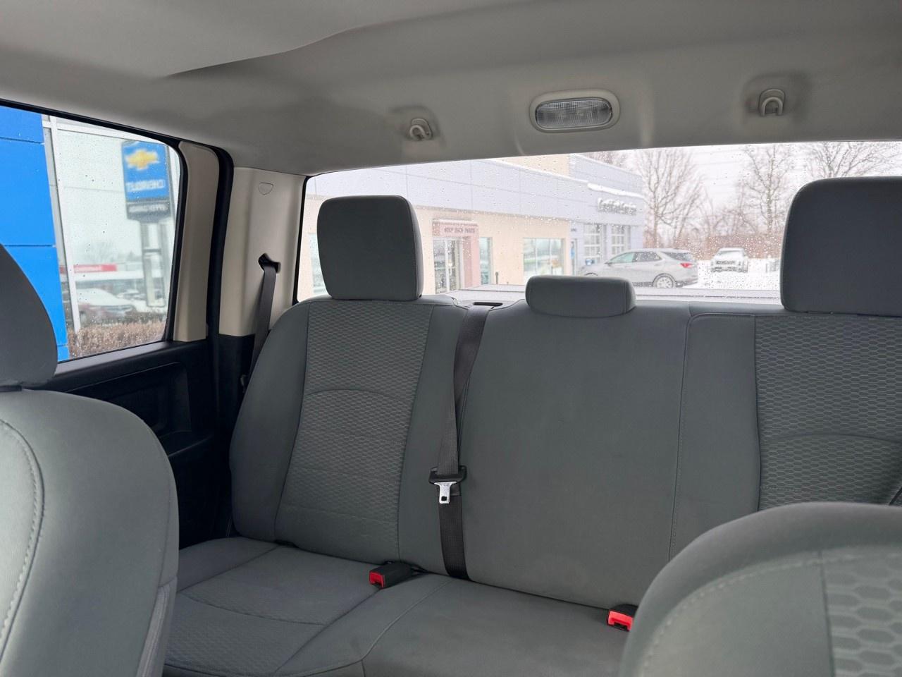 2019 RAM 1500 Classic EXPRESS 4X4 CREW CAB 5'7" BOX Photo