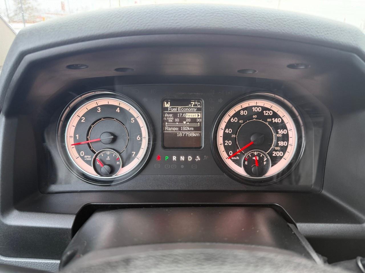 2019 RAM 1500 Classic EXPRESS 4X4 CREW CAB 5'7" BOX Photo