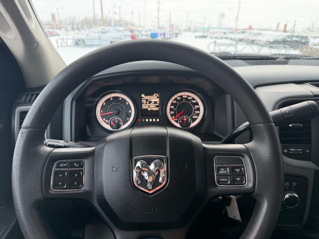 2019 RAM 1500 Classic EXPRESS 4X4 CREW CAB 5'7" BOX Photo