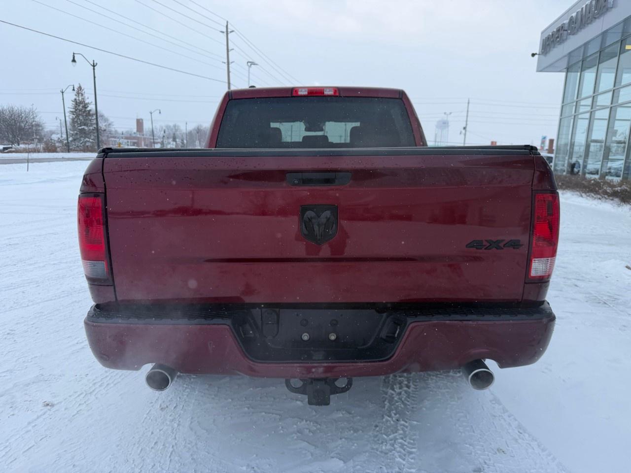 2019 RAM 1500 Classic EXPRESS 4X4 CREW CAB 5'7" BOX Photo4