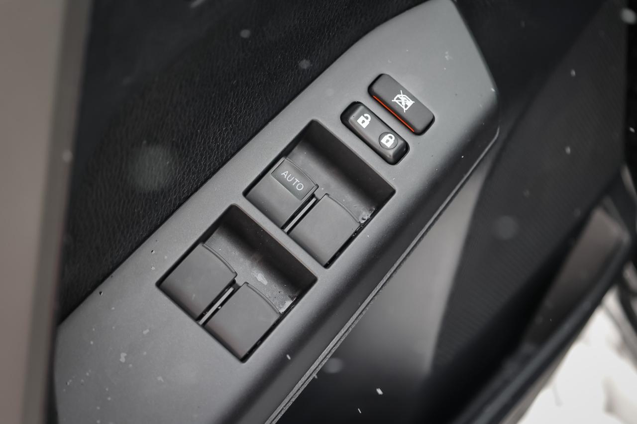 2017 Toyota RAV4 LE 4dr All-wheel Drive Photo