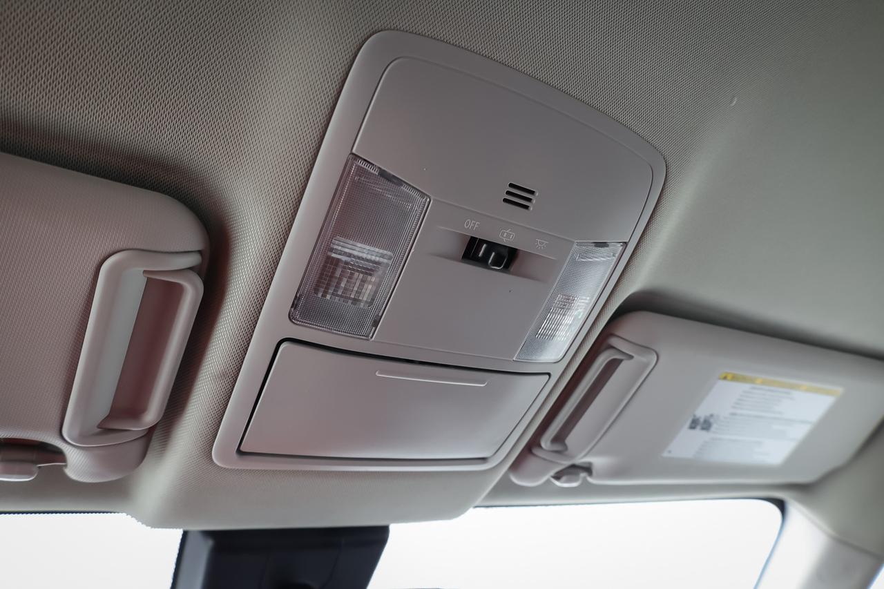 2017 Toyota RAV4 LE 4dr All-wheel Drive Photo