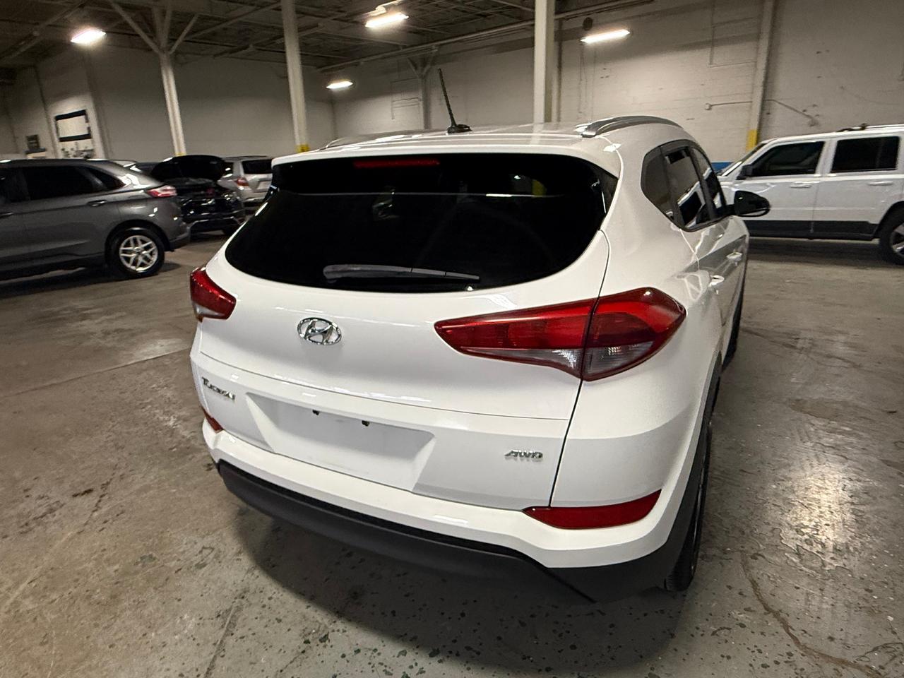 2016 Hyundai Tucson Premium 2.0 (A6) 4dr All-Wheel Drive Photo