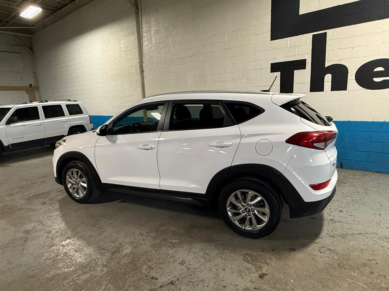 2016 Hyundai Tucson Premium 2.0 (A6) 4dr All-Wheel Drive Photo