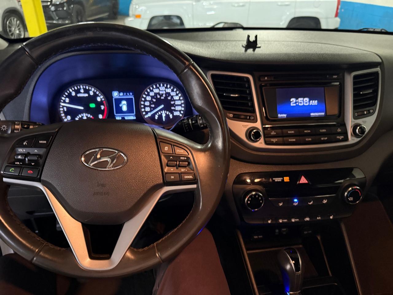 2016 Hyundai Tucson Premium 2.0 (A6) 4dr All-Wheel Drive Photo