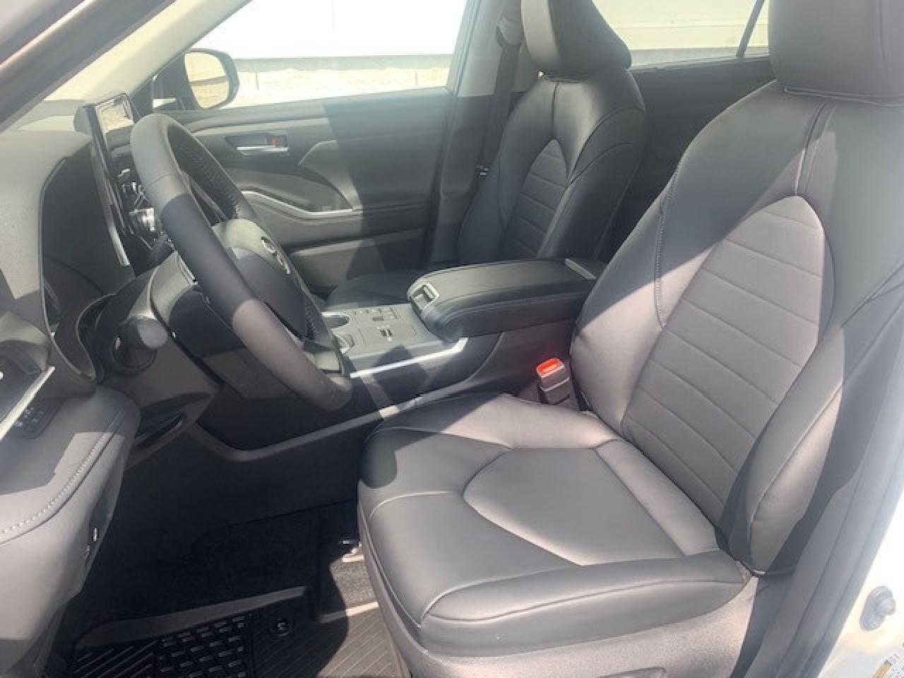 2026 Toyota Highlander Hybrid XLE 4dr All-Wheel Drive Photo