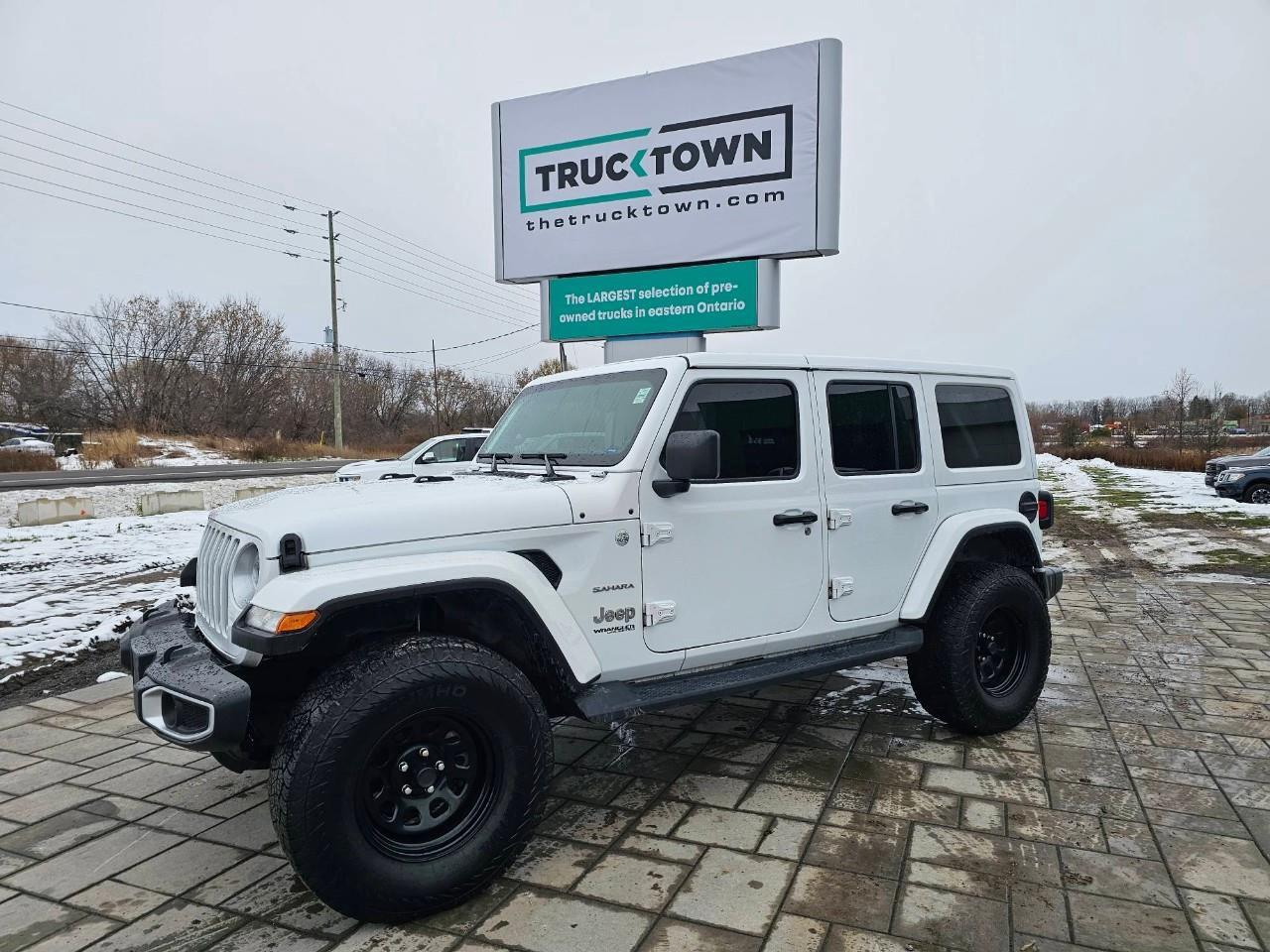 2022 Jeep WRANGLER UNLIMITED Sahara 4dr 4x4 Photo