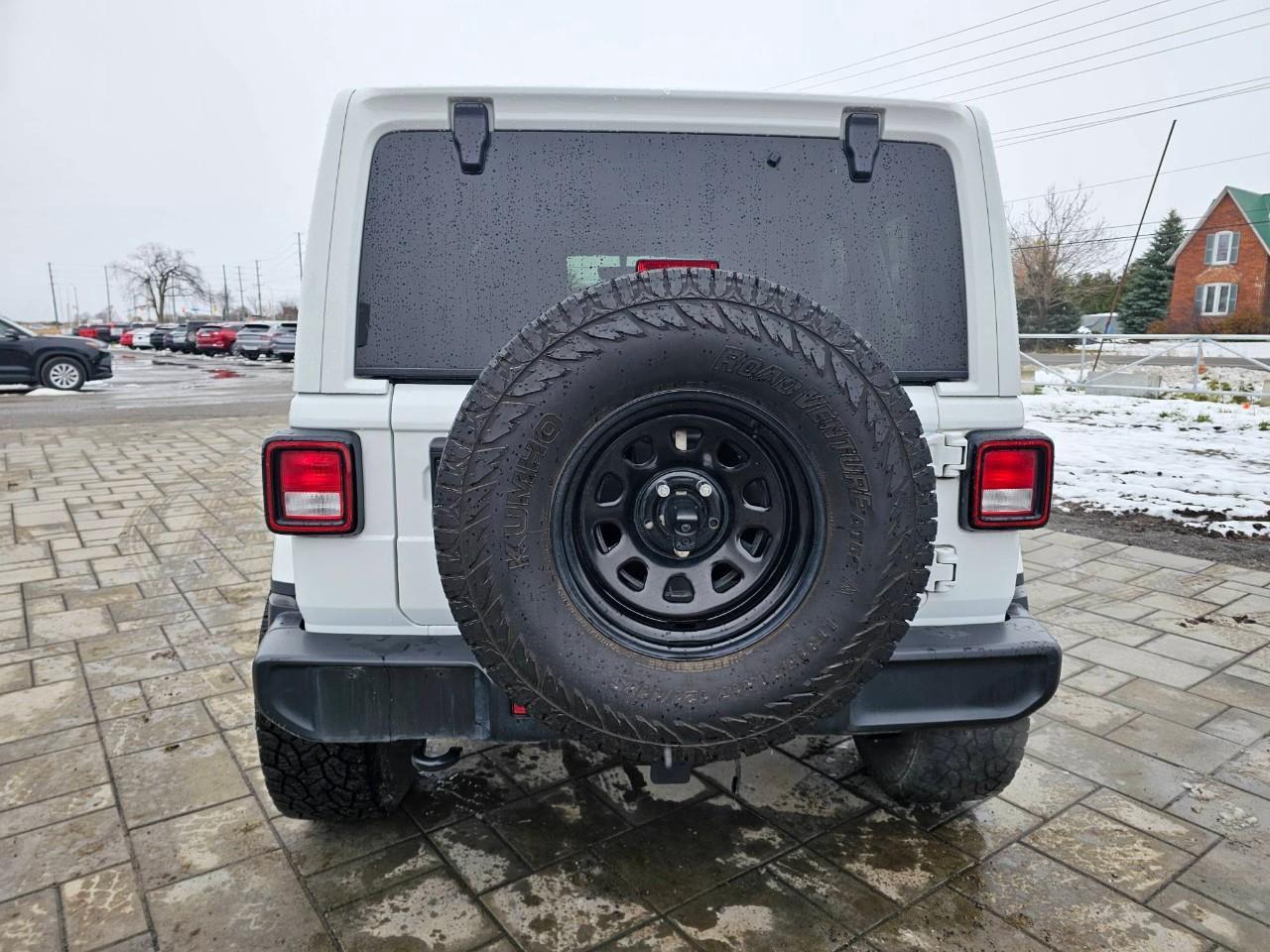 2022 Jeep WRANGLER UNLIMITED Sahara 4dr 4x4 Photo