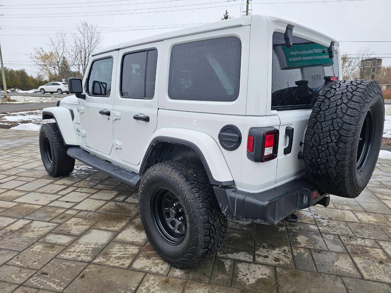 2022 Jeep WRANGLER UNLIMITED Sahara 4dr 4x4 Photo