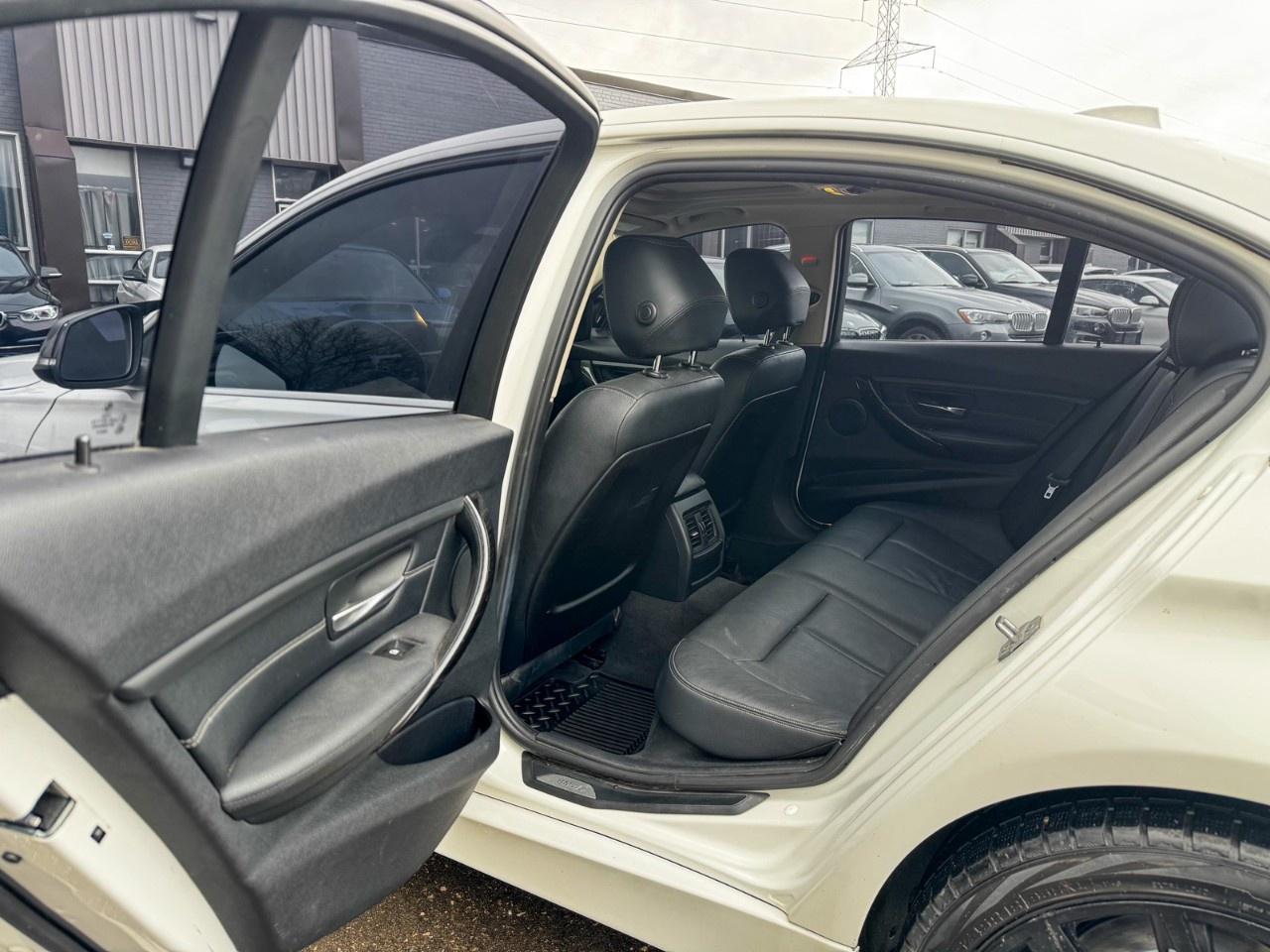 2014 BMW 3 Series 4dr Sdn 328i xDrive AWD Photo